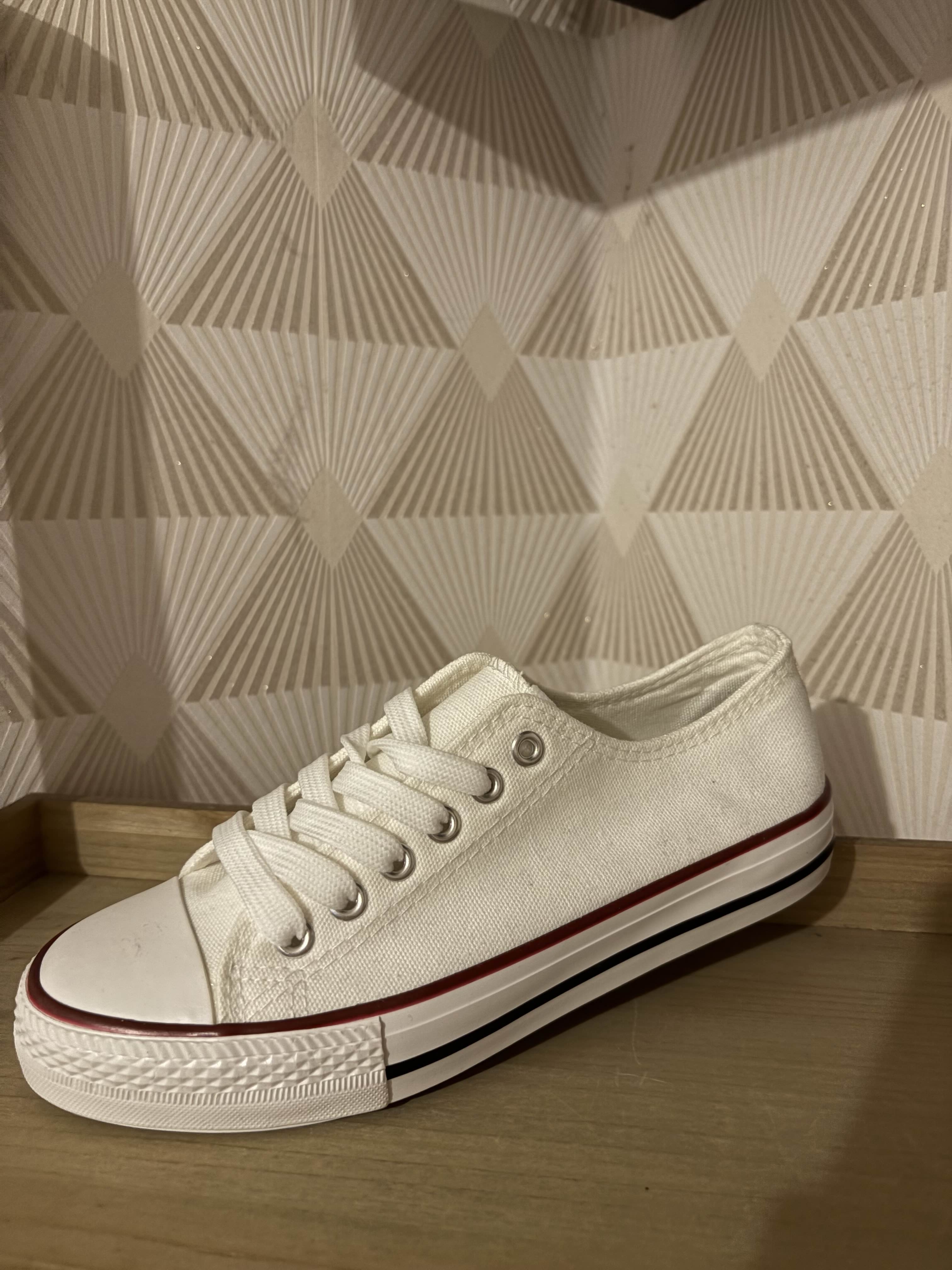 Baskets blanches vue 1